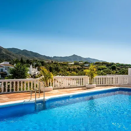 Tanger 3 El Oasis De Capistrano Nerja